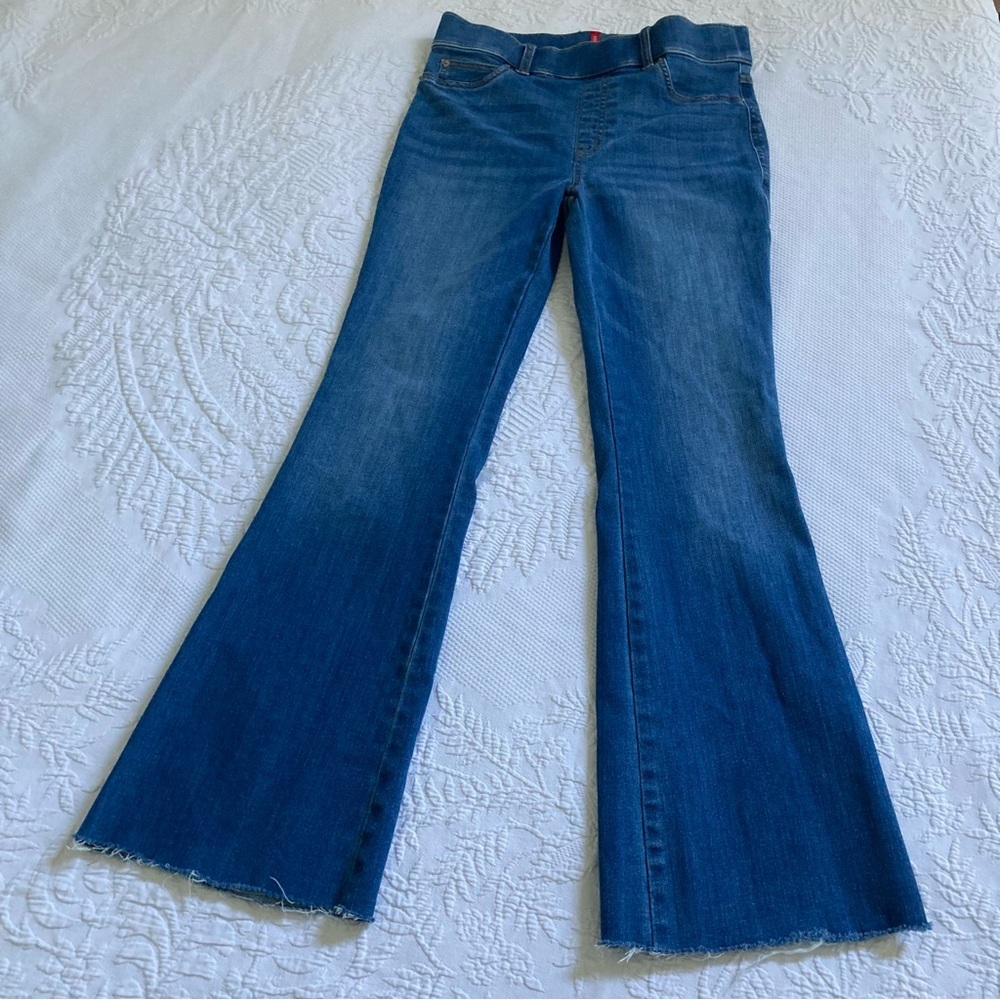 Spanx Pull on jeans stretch denim slimming bootcut size M
